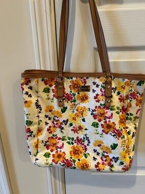 🌸 Vibrant Rosetti Floral Tote- Perfect for Spring and Summer!!🌸